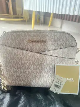 Dijual tas MK dome CGC
