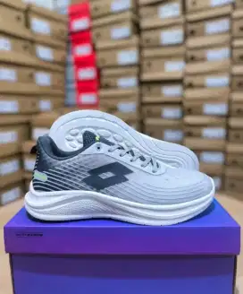 Sepatu lotto run original murah size 42