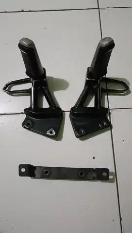 Dijual foot step + dudukan plat nmrskywave copotan