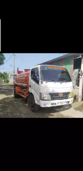 Di jual hino dutro 130ht