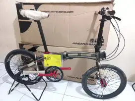 Sepeda lipat United Nigma III baru