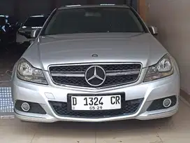 Mecedes Benz C200 2011 AT