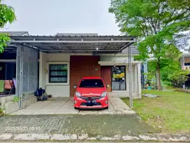 Rumah Cluster Mewah Posisi Hook Sebelah Taman Ada Kelebihan Tanah
