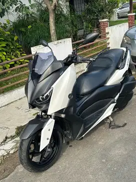 Xmax 250cc tahun 2017 putih favorite