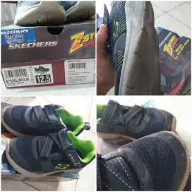 Sepatu skechers anak prelove