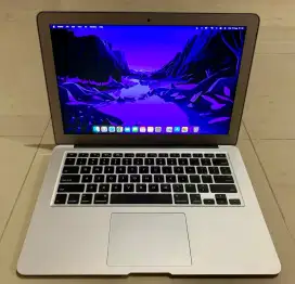 Dijual cepat SECOND Maczbook Air 2017 acore i5 arAam 8GB SSad 128 GB