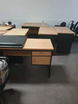 Meja Kantor Ukuran 120 x 60