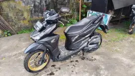 Vario 2017 Hitam 150