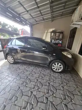Toyota Yaris AT tipe E plat A 2010