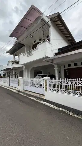 DI JUAL RUMAH DAERAH RIUNG BANDUNG