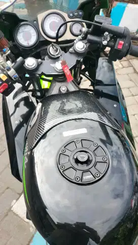 Jual ninja rr new 2014 lengkap hidup plat L