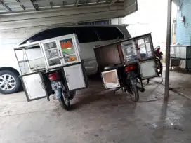 Jualan bakpao keliling