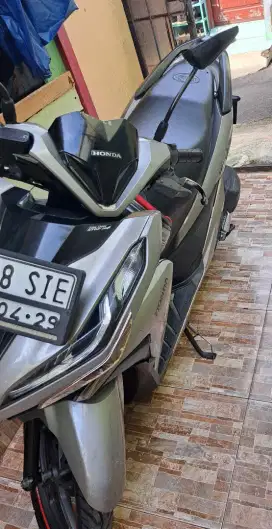 Honda vario 150 tahun 2019 warna silver