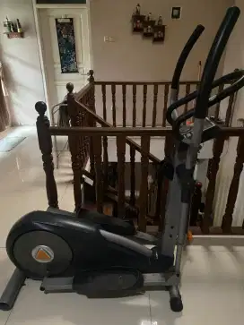 Sepeda statis Albi gym alat olahraga