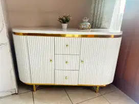 Meja Bufet Putih