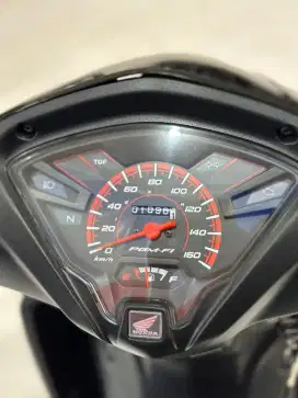 Honda Revo Fit Fi 110cc Tahun 2024 km 1Rb Anugerah Motor Pucang