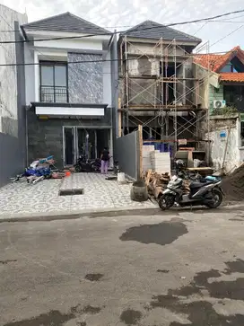 2Unit Rumah Baru 2Lantai siap Huni di Rungkut Asri Barat, Sby