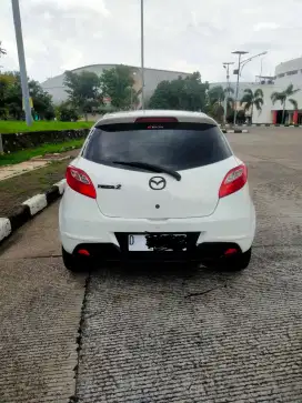 Jual cepat Mazda 2 R A.T plat D Bandung