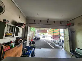 Dijual Ruko 3lt Posisi Hook, tepi jalan besar Jl. Hr. Soebrantas