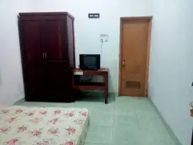 KOST KAMAR AC MURAH STRATEGIS