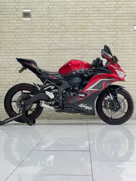 OBAT GANTENG‼️ Kawasaki ZX 25R ABS SE 2023 Candy Red
- Dava Mustika