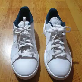 Sepatu adidas White
