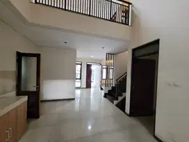 Dijual Rumah Baru Renov di Batununggal Bandung