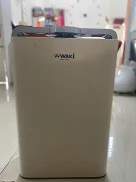 WAKI- Air Purifier (Preloved)
