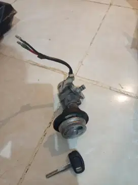 Kunci kontak mio J satu set