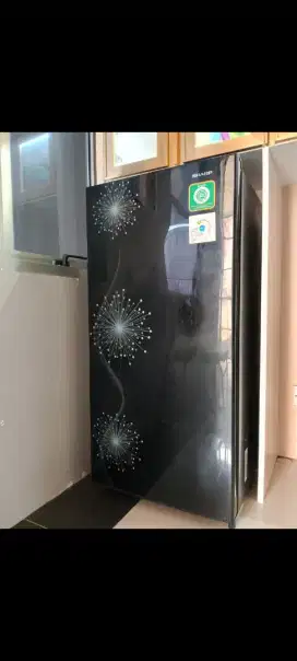Kulkas 1 pintu karena mau pindah kantor