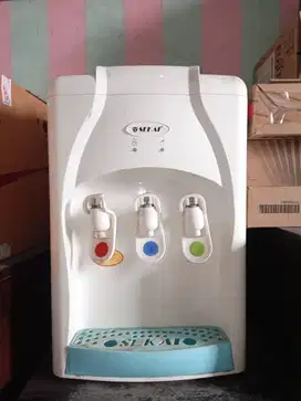 Dispenser air minum Sekai