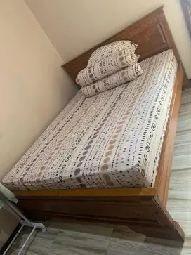 dipan kayu jati dan springbed florence