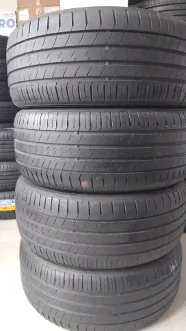 235/50R18..merek dunlop, 4pcs