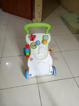 Di jual Walker playmet (dorongan anak belajar jalan)