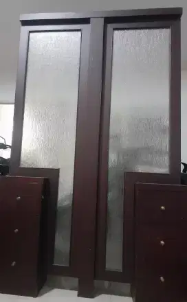 Edisi pindahan jual penyekat ruangan antik dan murah apa adanya.