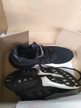 Sepatu Adidas Made Vietnam sz 41.5