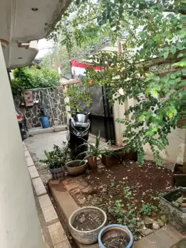 DIJUAL BUTUH UANG