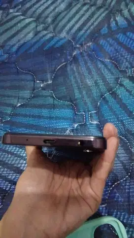 Vivi y18 4+4 128gb ungu