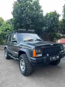 Jeep Cherokee 1996 Bensin