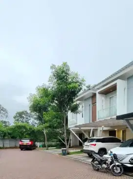 Rumah 2lantai full furnished di puri riviera metland siap huni