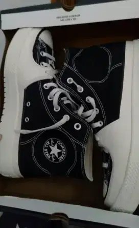 Sepatu converse ctas construct