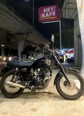 KAWASAKI W175 BLACKSTYLE 2023