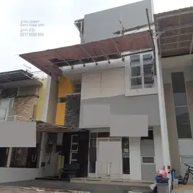 Disewa Dan Dijual Rumah Golf Lake 4 Lantai