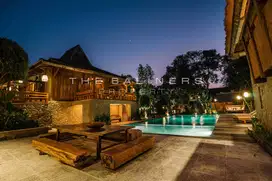 GREAT DEAL!! ENCHANTING TEAK VILLA WITH ENDLESS POTENTIAL IN BERAWA