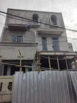 Rumah 3 lantai Pondok Bambu jakarta timur