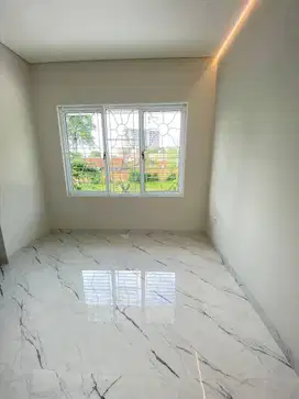 RUMAH MENARIKK DENGAN LOKASI STRATEGIS DELATINOS BSD CITY       HRB141