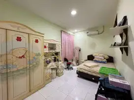 ANA RUMAH LUAS UK 11X20M DI KOMPLEK THI JELAMBAR ta