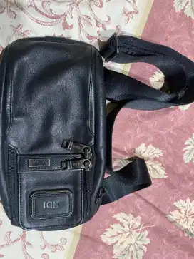 Jual Tas Slempang Branded merk TUMI Asli Ori