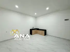 ANA RUMAH BARU UK 4.5X10.5M LOKASI BAGUS JELAMBAR rb