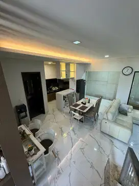 SALE TURUN HARGA Rumah Full Furnis MEWAH Golf Islan PIK 8X15 hrg 4.7M